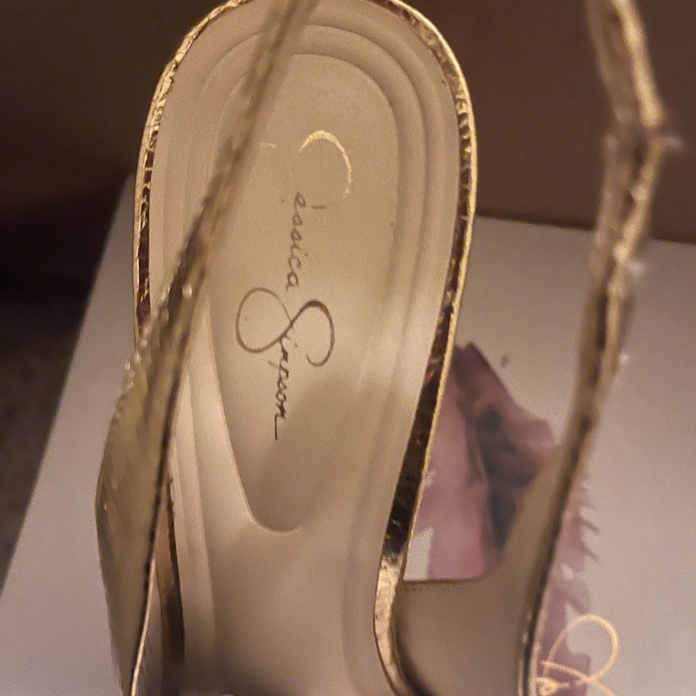 Jessica Simpson Gold Platform Heels - Picture 4 of 5